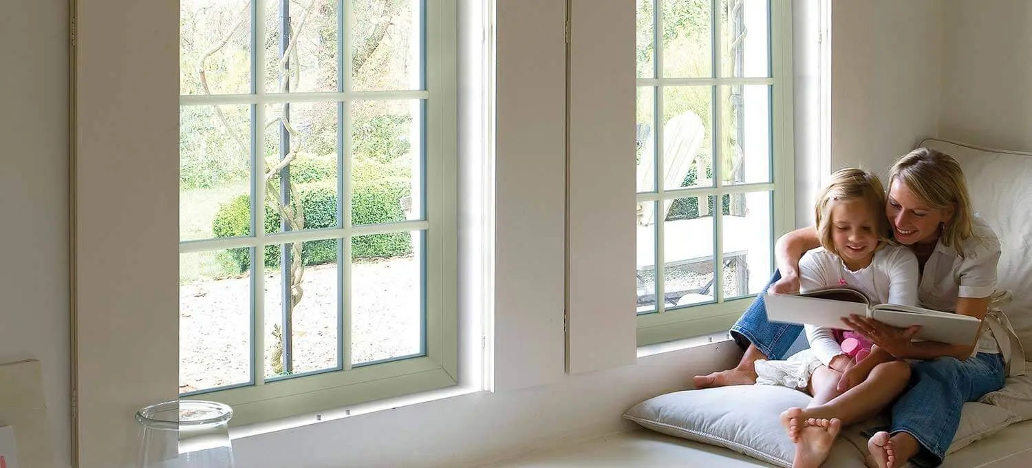 Ventana Zendow Neo en ambiente residencial moderno